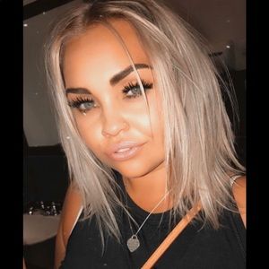 Meet your Posher, Emilia